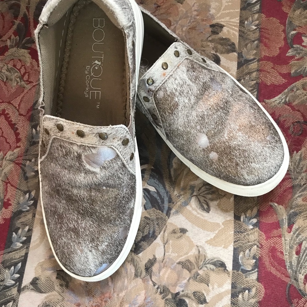 Boutique by Corkys Slip-ons